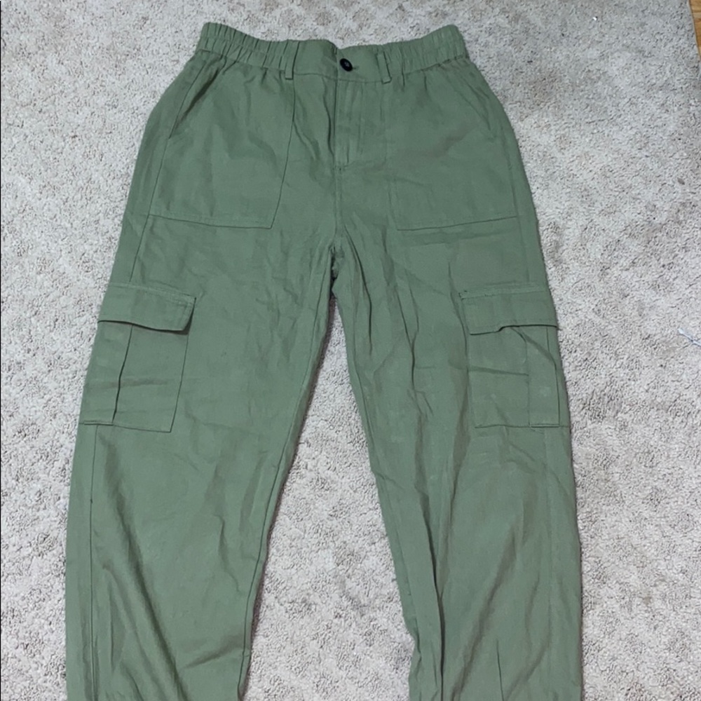 Green cargo pants